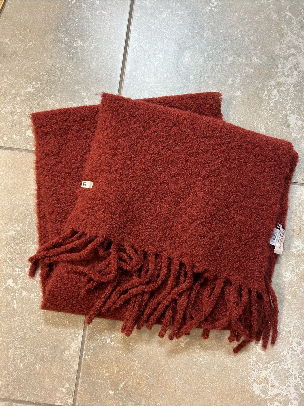 Banana Republic Cozy Rust Fringe Alpaca blend scarf (Bin 097)